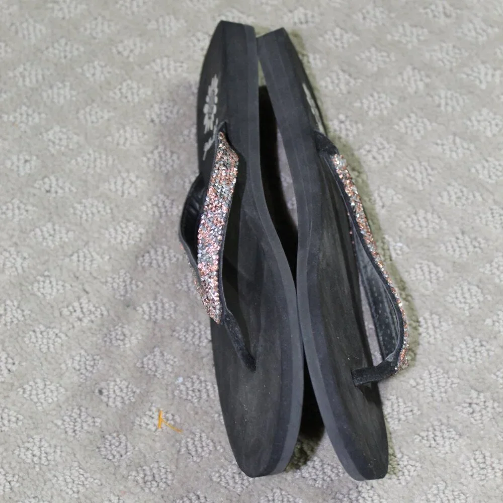 Yellow Box Women's Sz 6 Silver and Peach Bling Foam Sandals - Picture 3 of 6